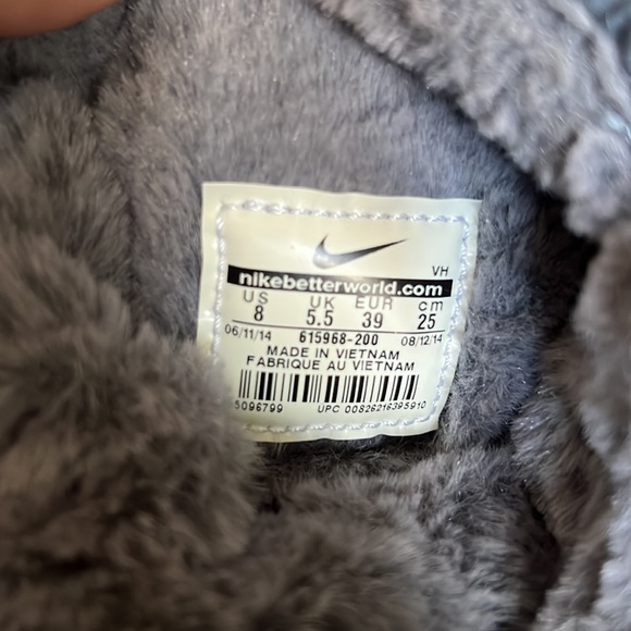 Nike boots - Picture 3 of 4